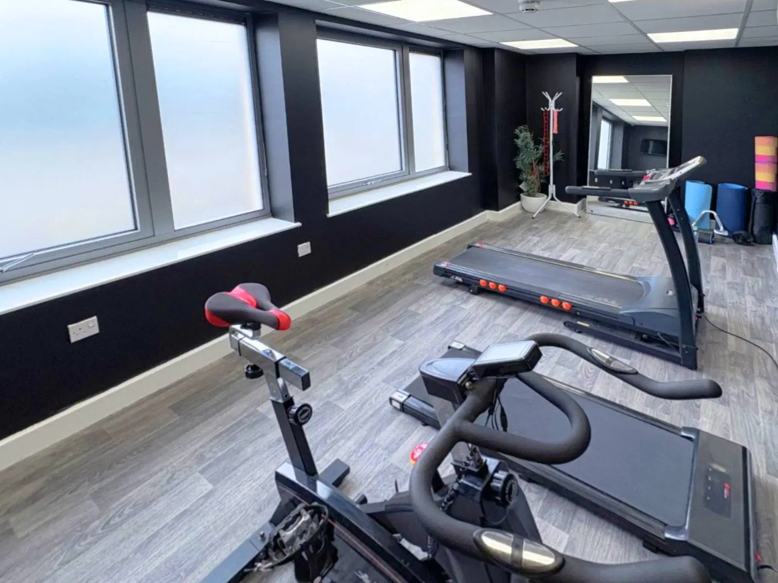 Cube Greenwich, London – Amenities