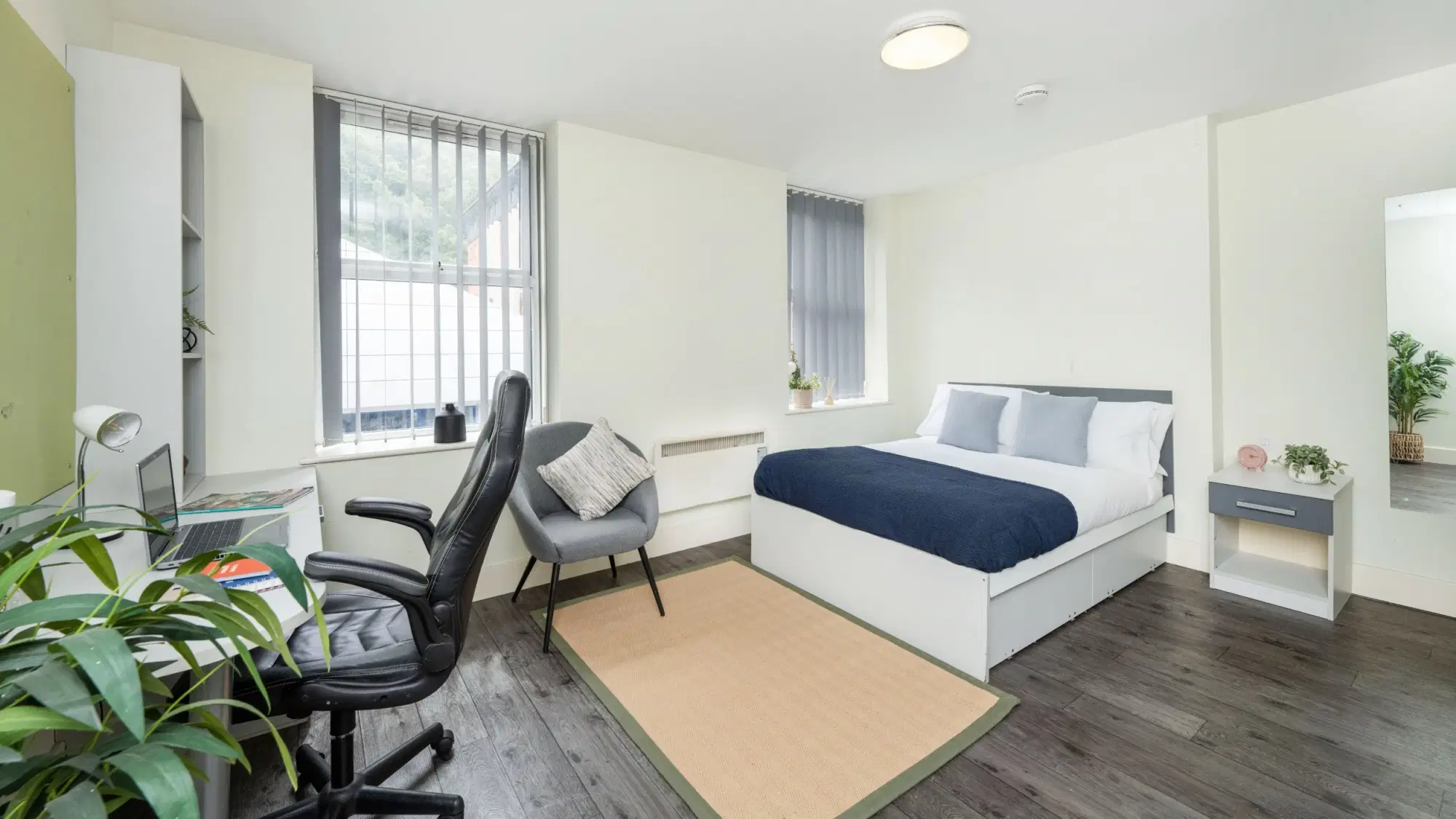 Ty Ni, Bangor – Gold Studio
