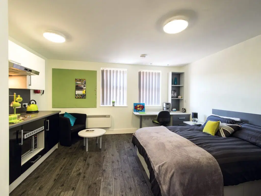 Ty Ni, Bangor – Platinum Studio