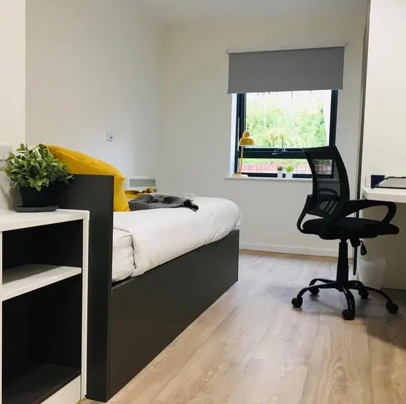 The Towpath, Chester – Ensuite Bronze