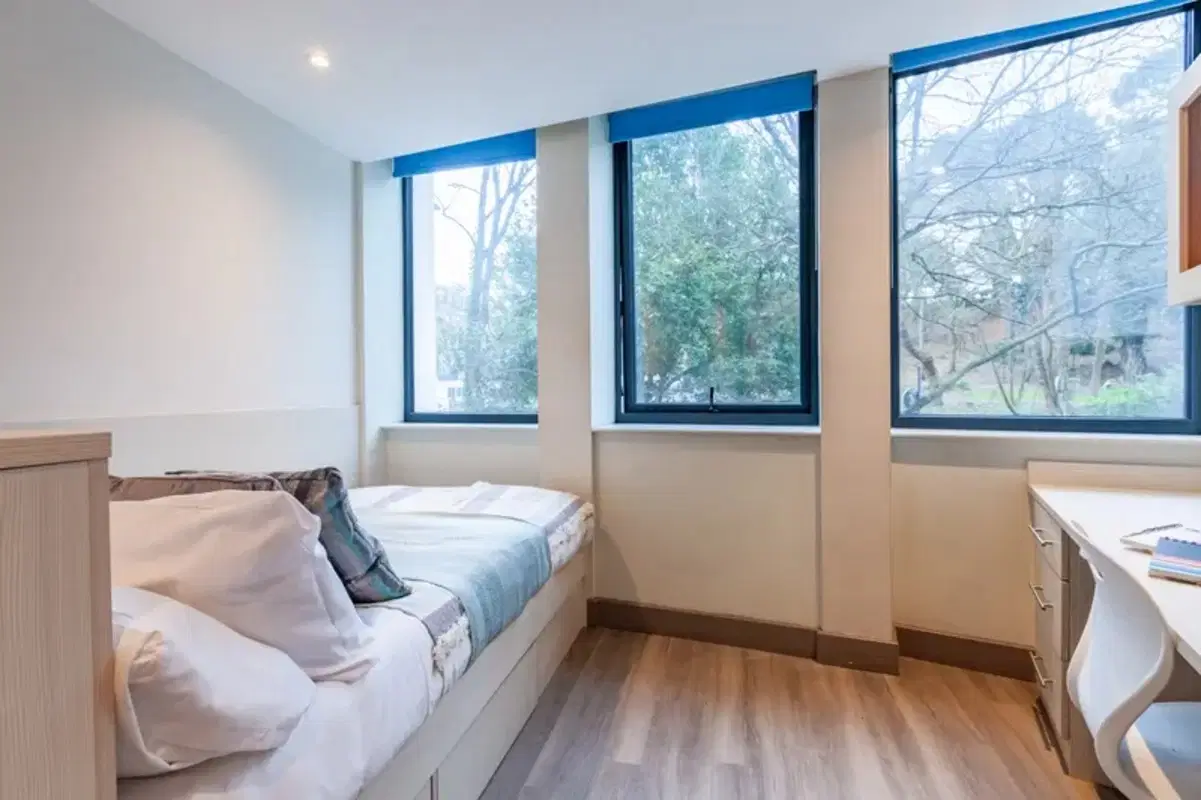 Mercury House, Bournemouth – Classic Studio