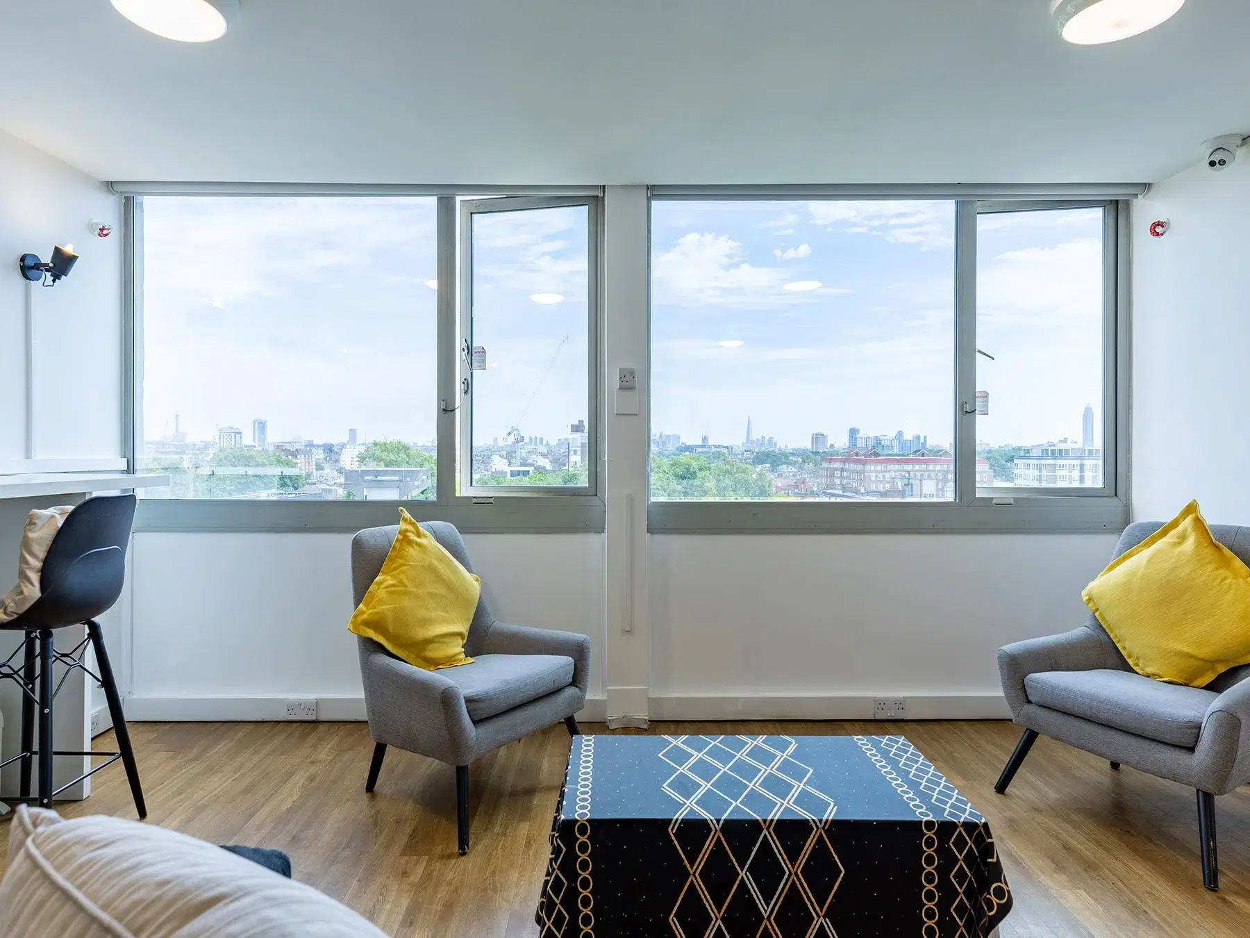 Lightfoot Hall, London – Amenities