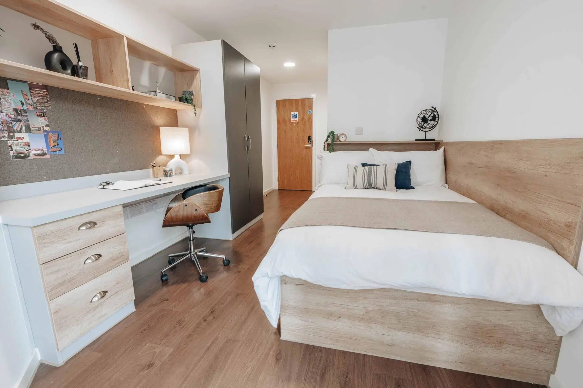 Bailey Fields, Sheffield – Deluxe Gold En Suite (High Floors)