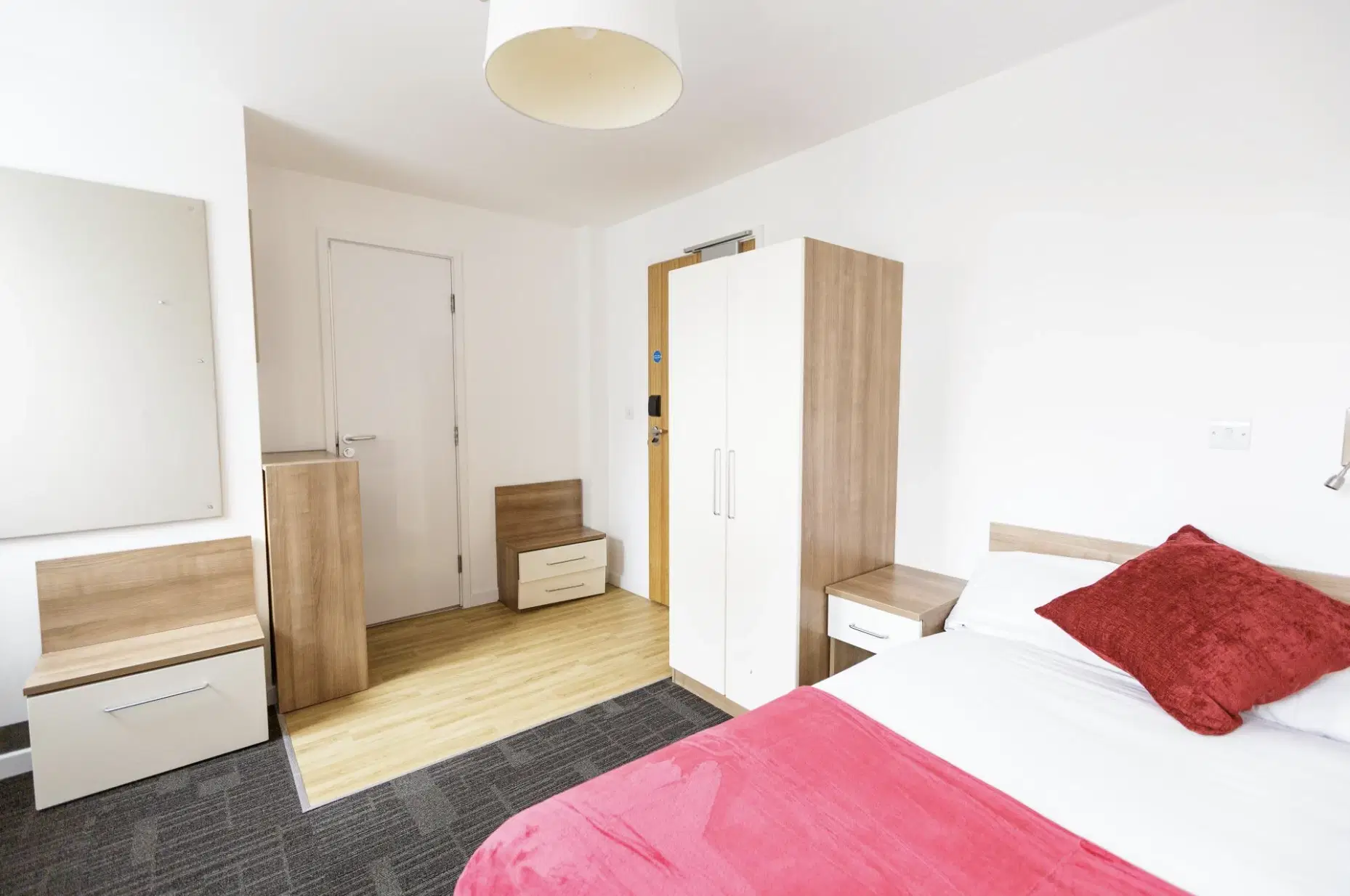 AXO Islington, London – Silver Ensuite