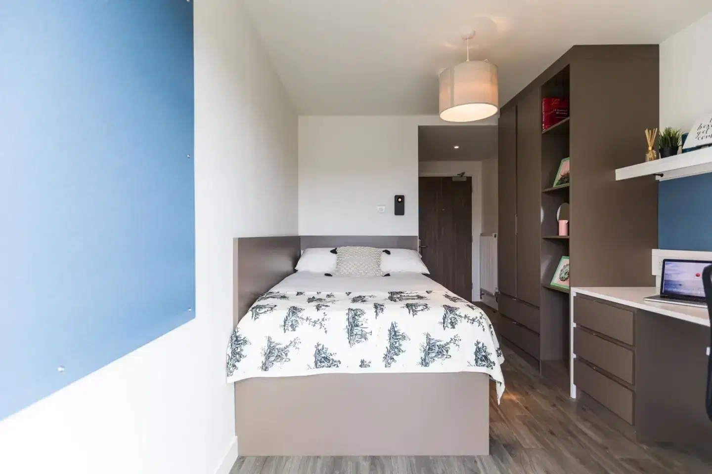 Arbury Court, Kingston – Gold Ensuite