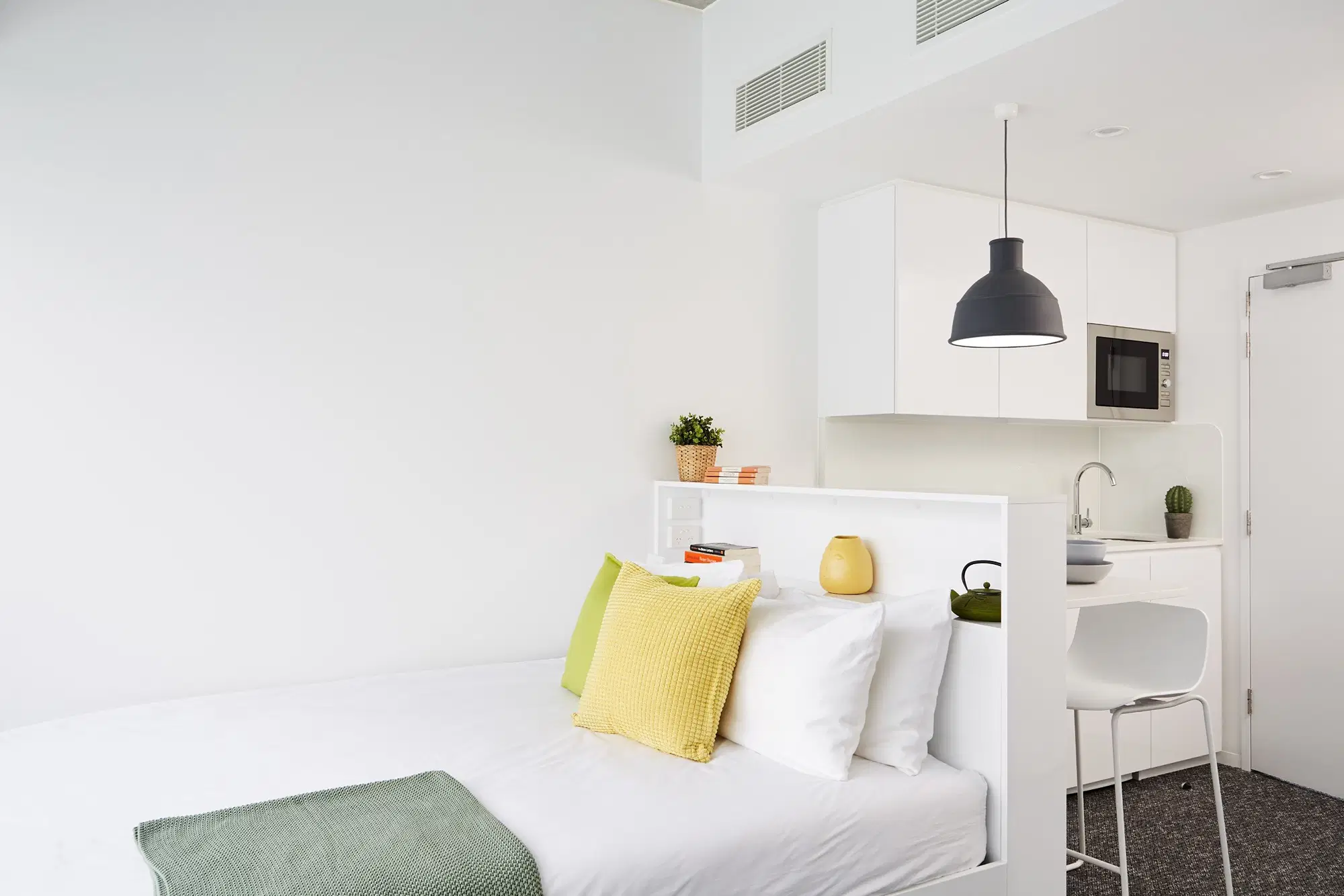 Scape Carlton, Melbourne – Signature Plus Studio, Queen Bed
