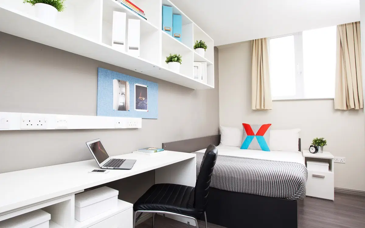 Central Point, Plymouth – Basic Studio