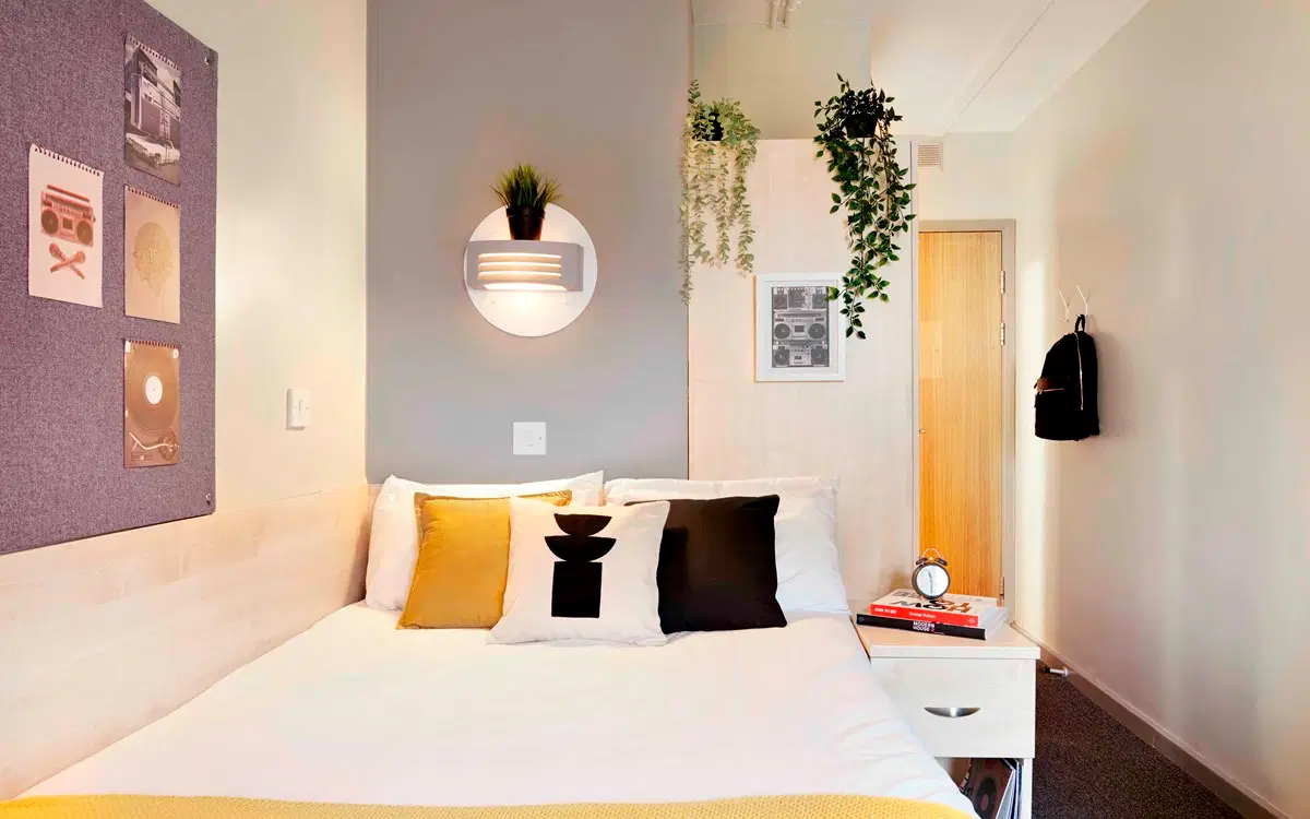 St Thomas Court, Plymouth – Bedroom