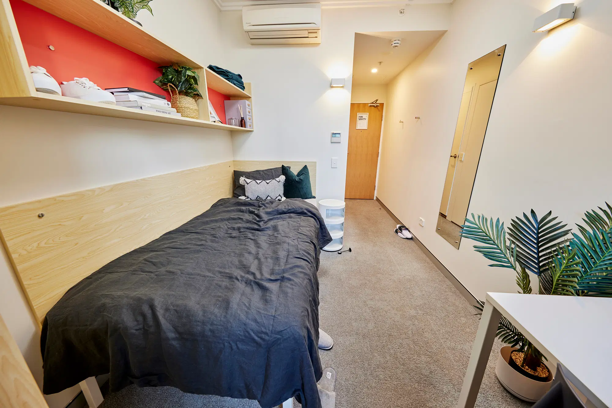 Scape Darling Square, Sydney – 4 Bedroom Ensuite, King Single Bed