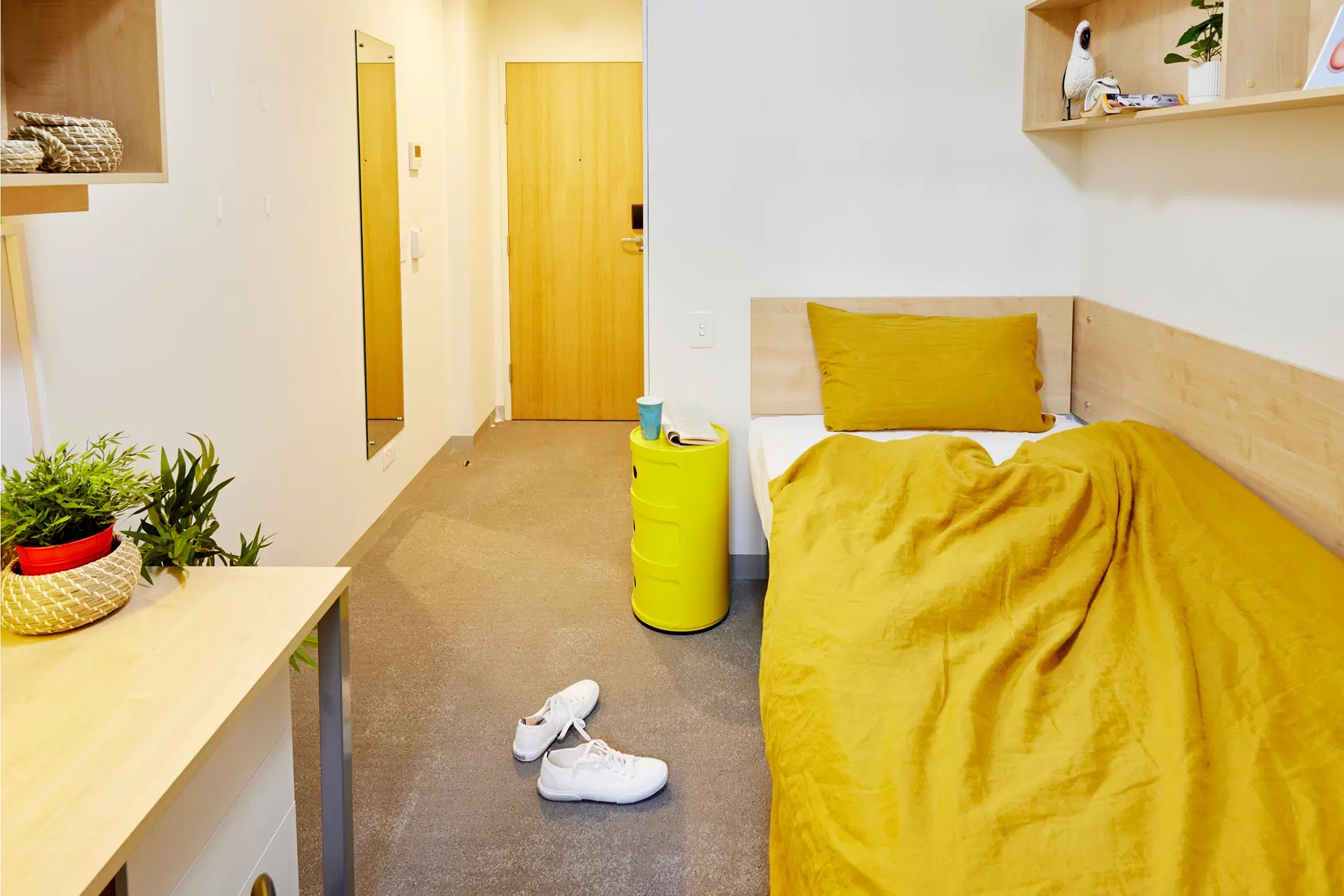 Scape Sydney Central, Sydney – 6 Bedroom Ensuite, King Single Bed