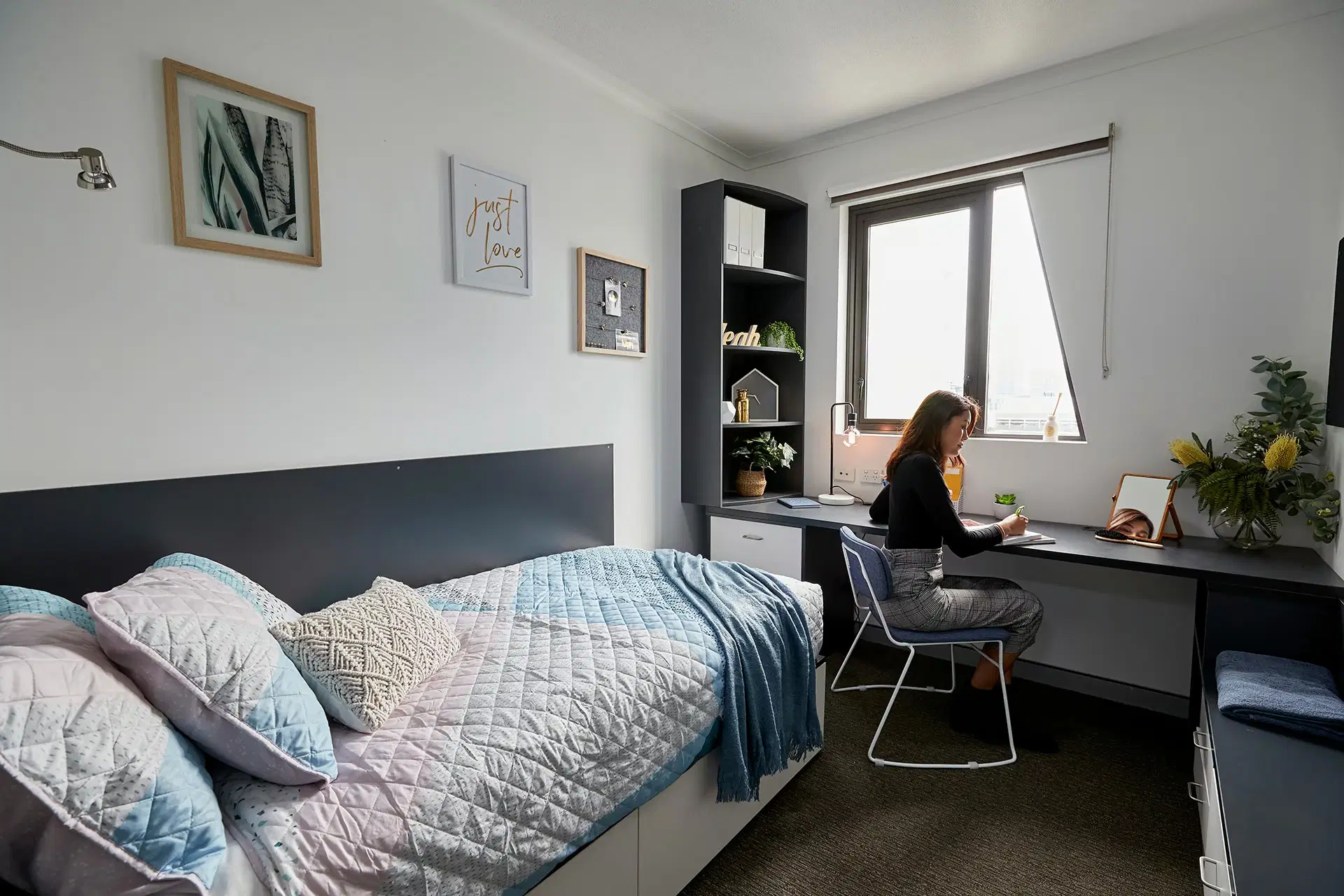 Scape Tribune, Brisbane – 5 Bedroom Ensuite, King Single Bed