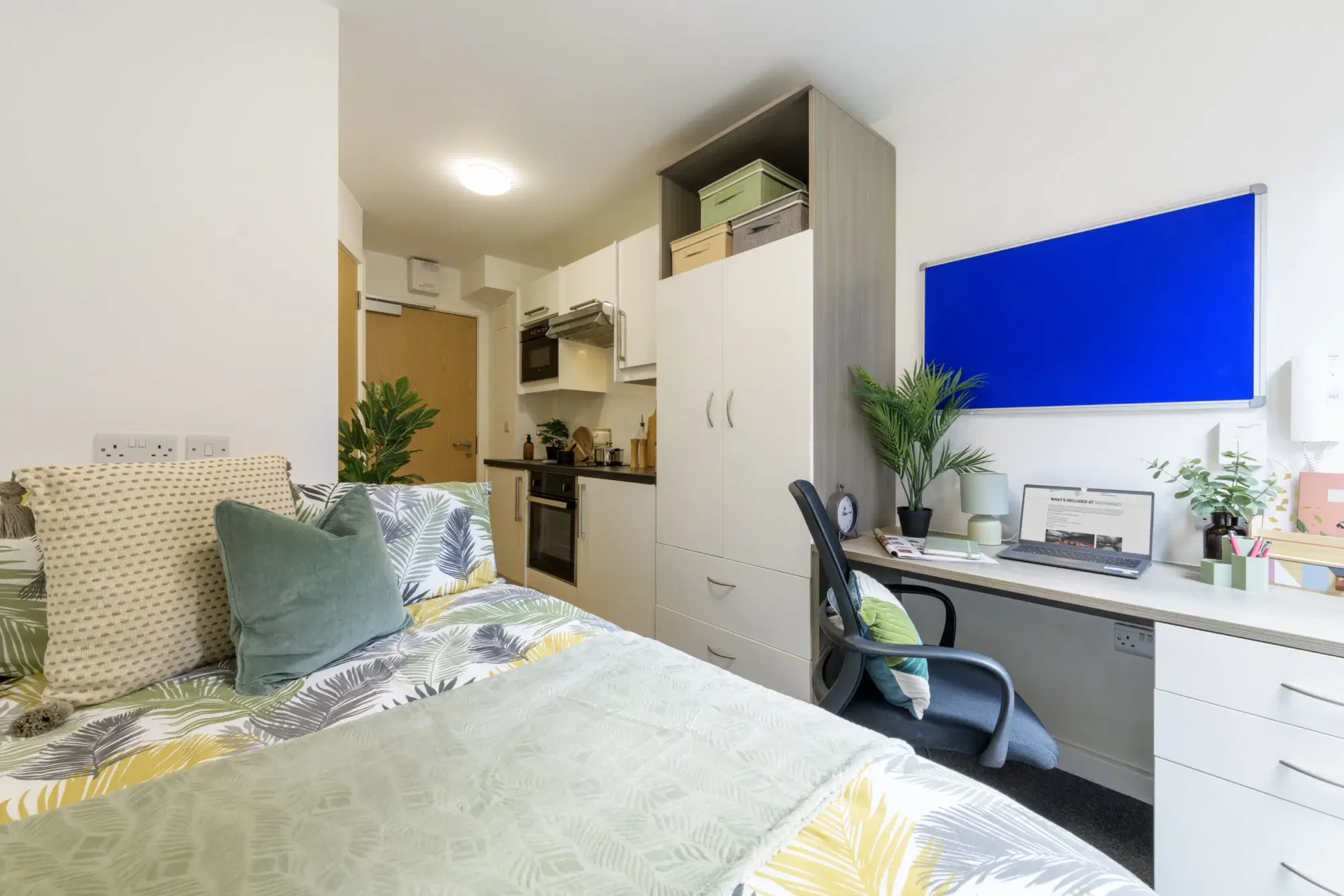 Haymarket, Edinburgh – Classic Studio