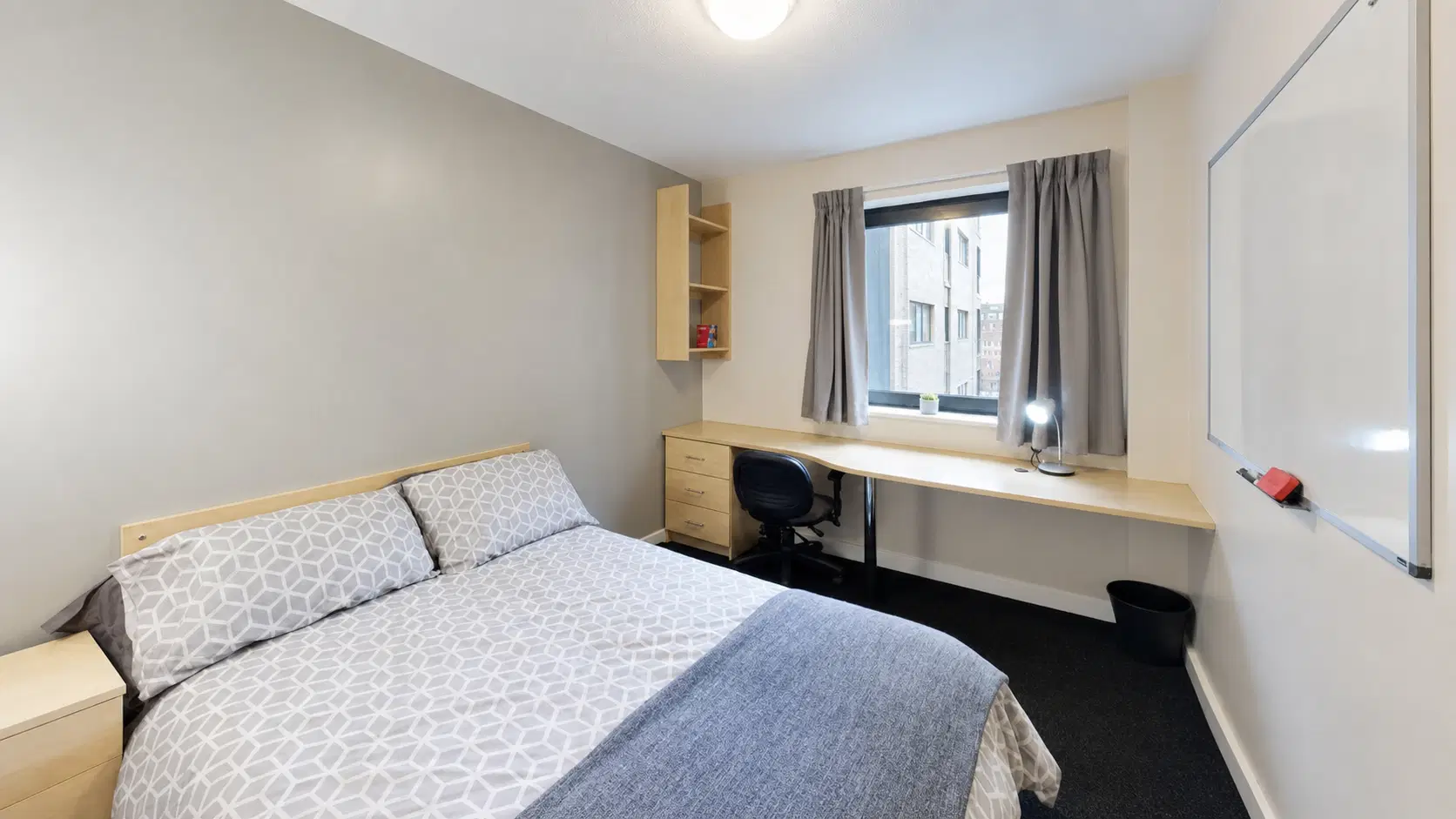 The Pinnacles, Sheffield – Large Ensuite