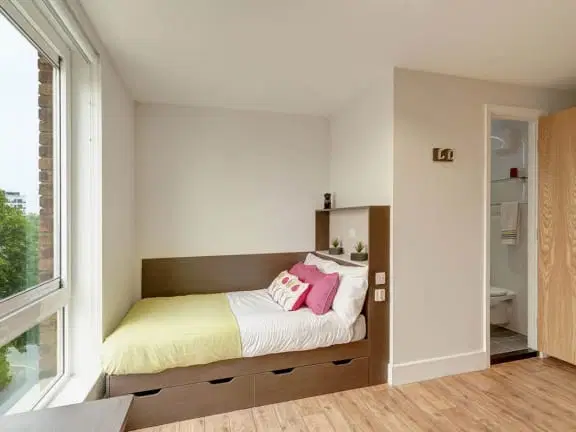 Davidson House, Kingston Upon Thames – Premium En Suite