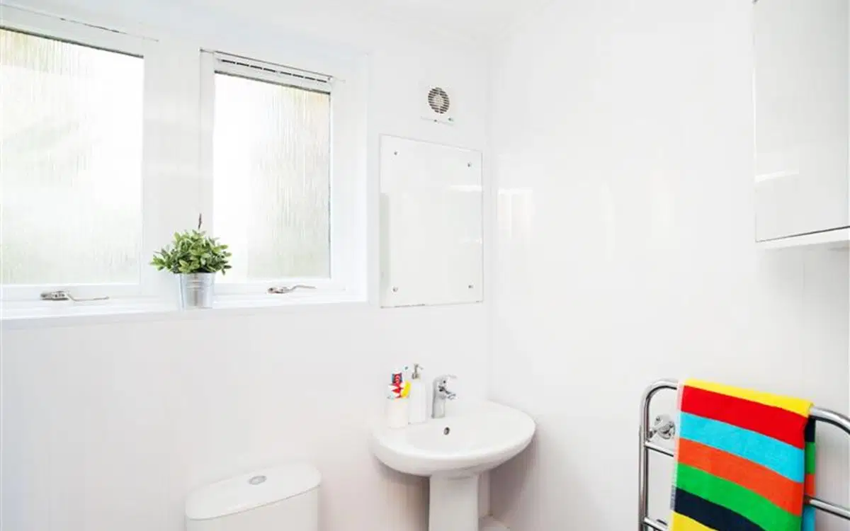 Sunlight Apartments, London – Bathroom