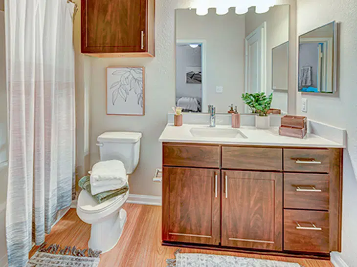 U Club On Woodward, Tallahassee – Bathroom