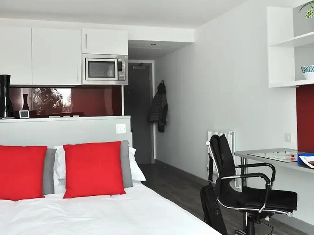 One Penrhyn Road, Kingston Upon Thames – Premium Plus Studio