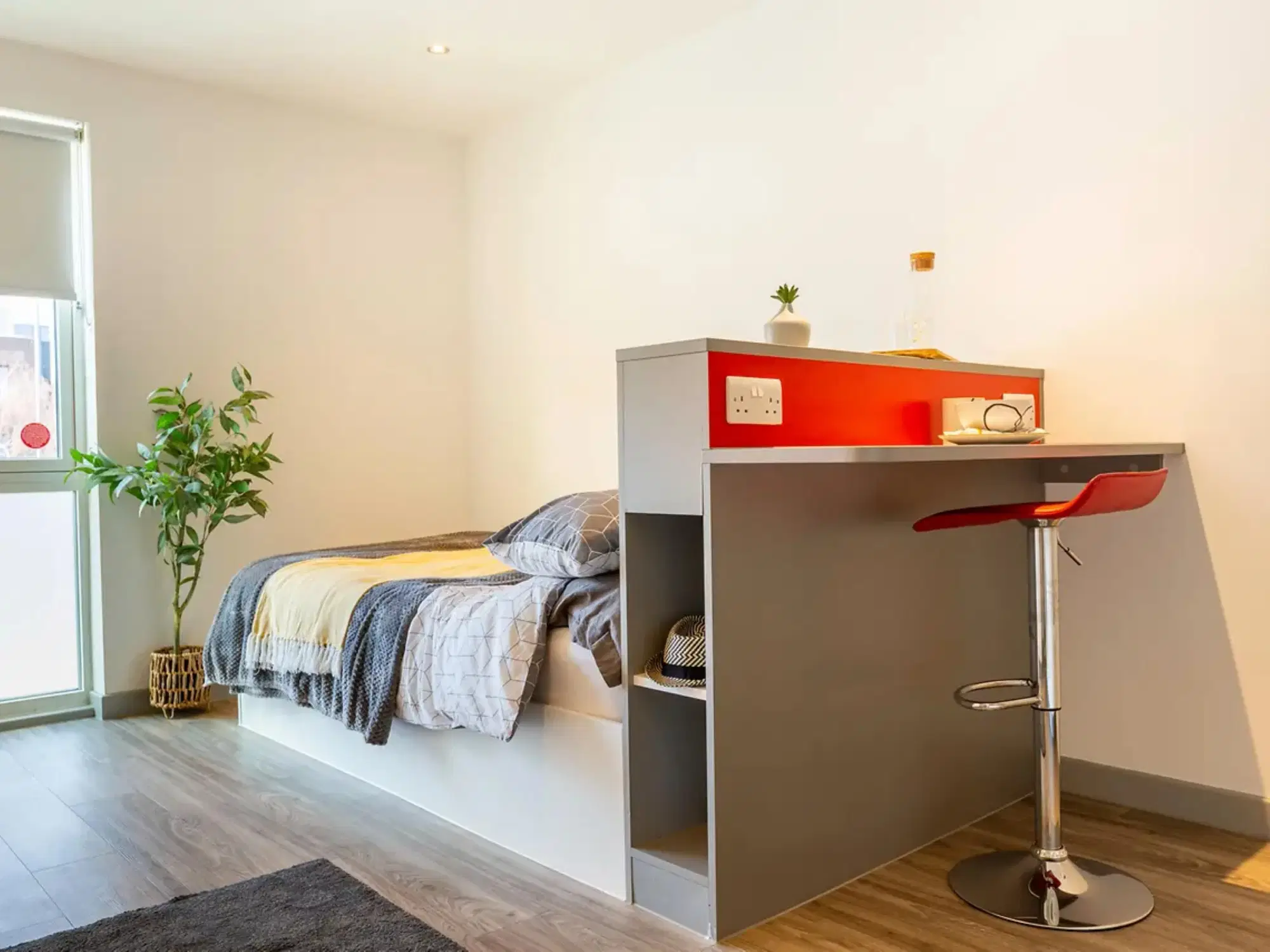 One Penrhyn Road, Kingston Upon Thames – Deluxe Plus Studio