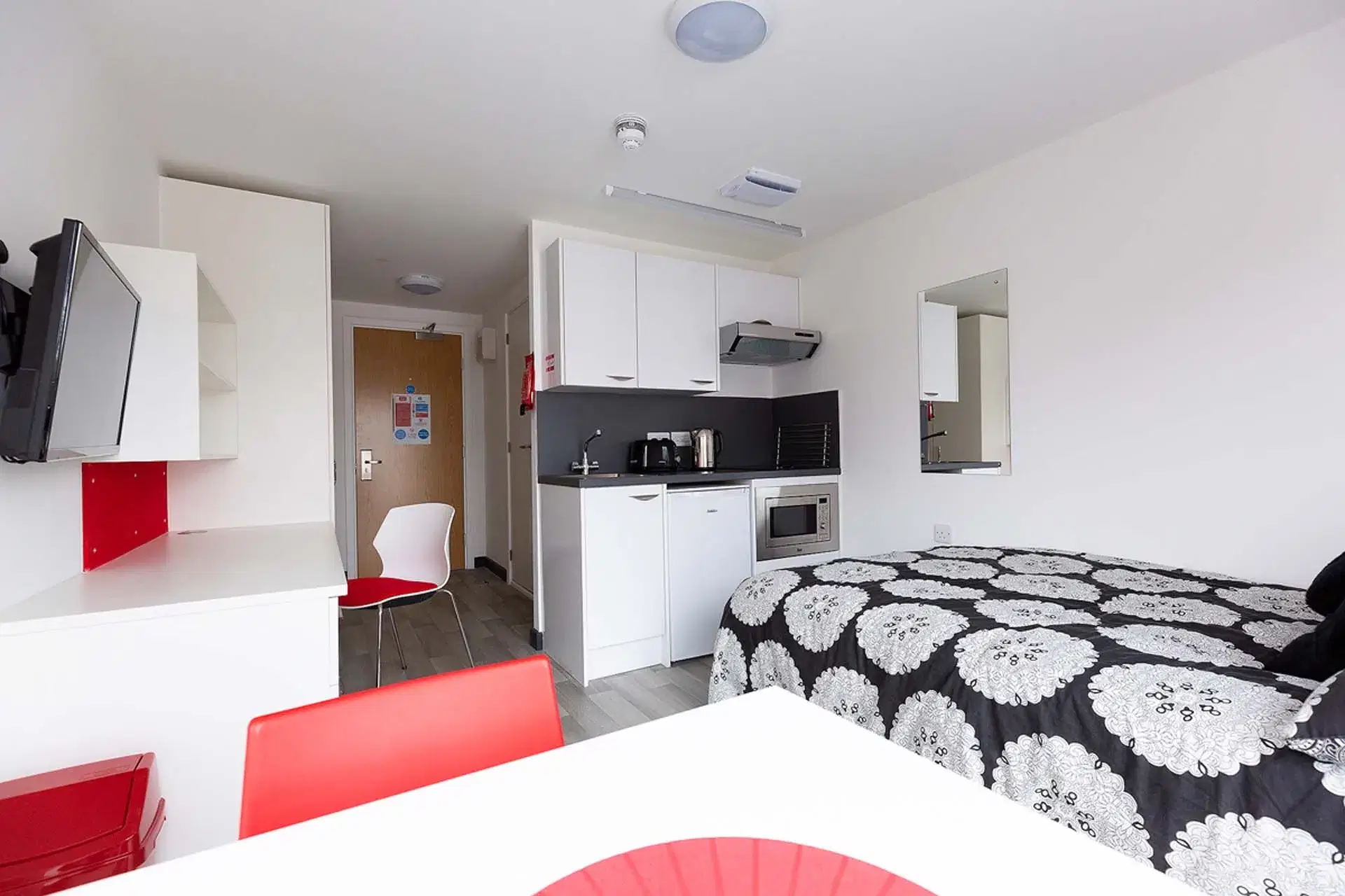 Julian Court, Coventry – Premium Studio