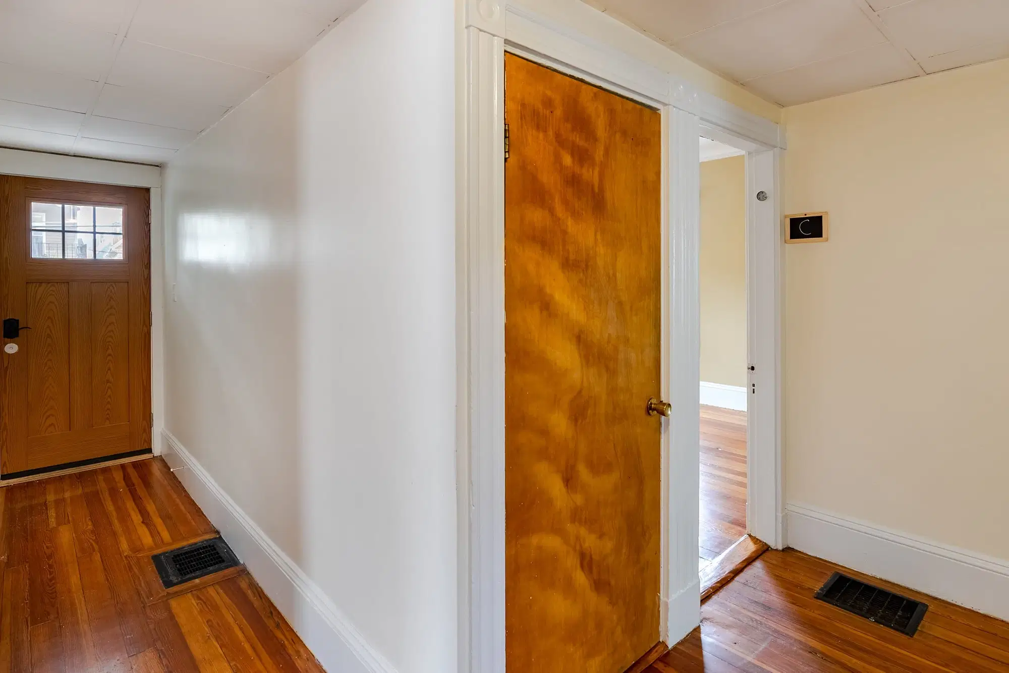 June Homes 02144, Boston – Common Area
