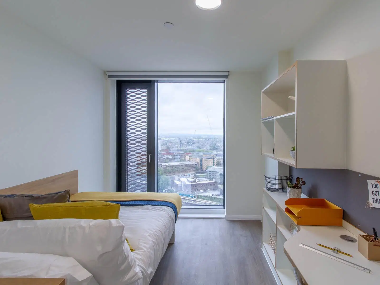 Bridge Street Exchange, Cardiff – Platinum En-suite (Top Floors, City View)