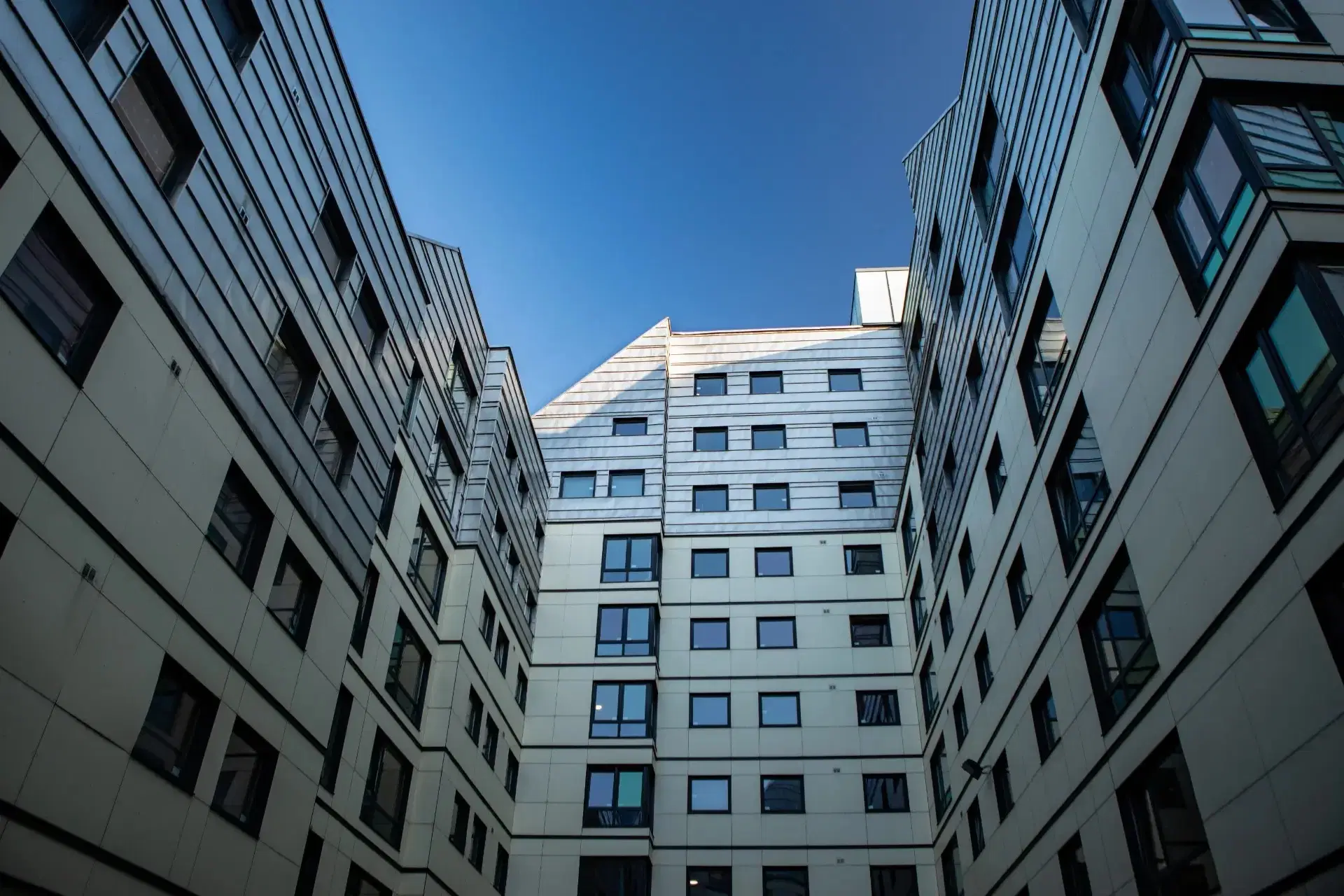 Burley Road, Leeds – Exterior