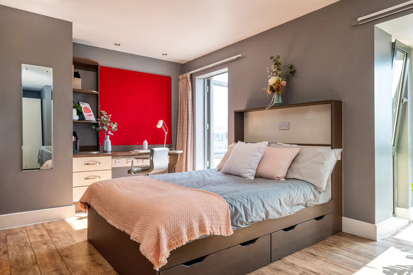 Collegiate Dashwood Studios, London – Deluxe Studio