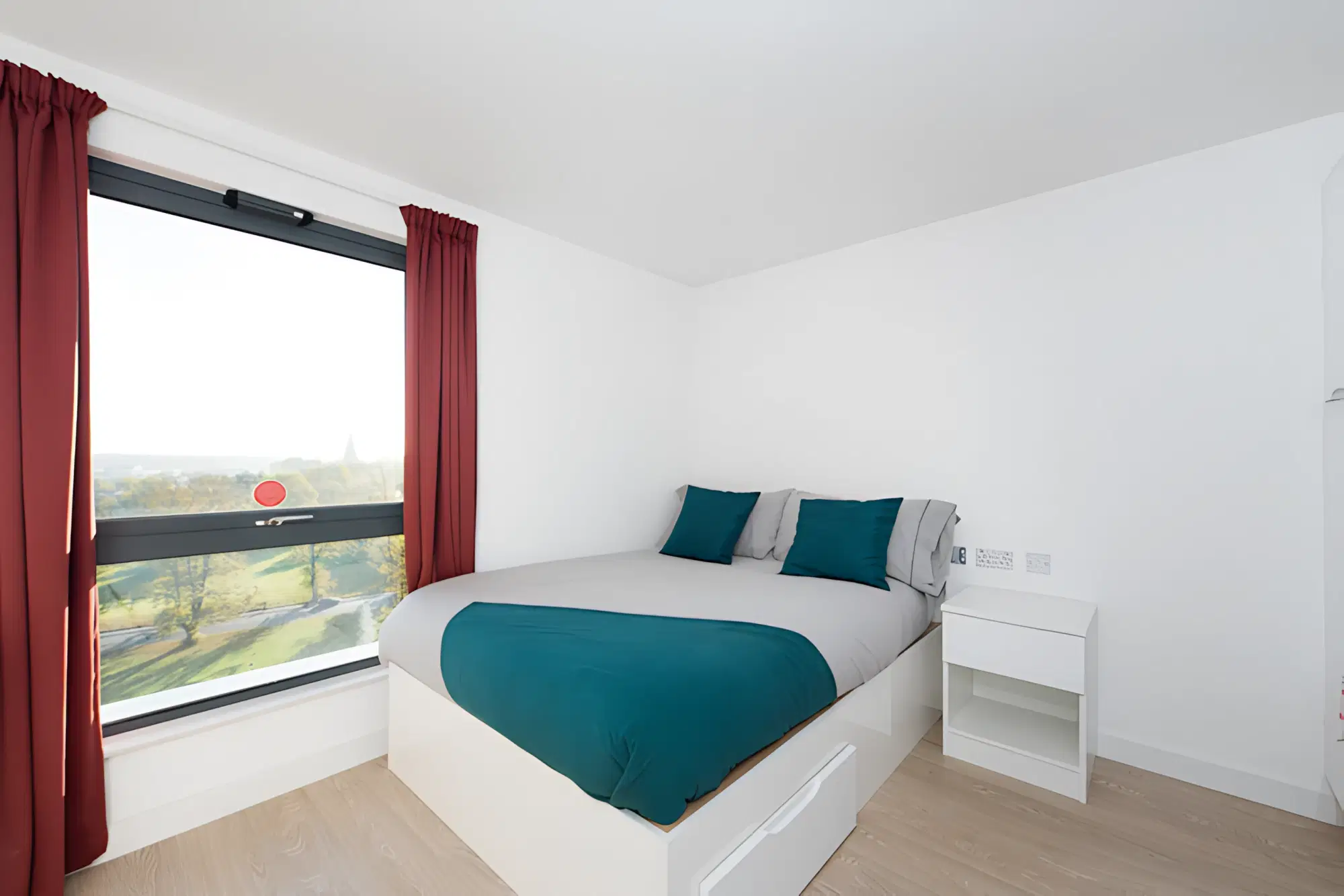 Vincent Place, Southampton – Studio Silver
