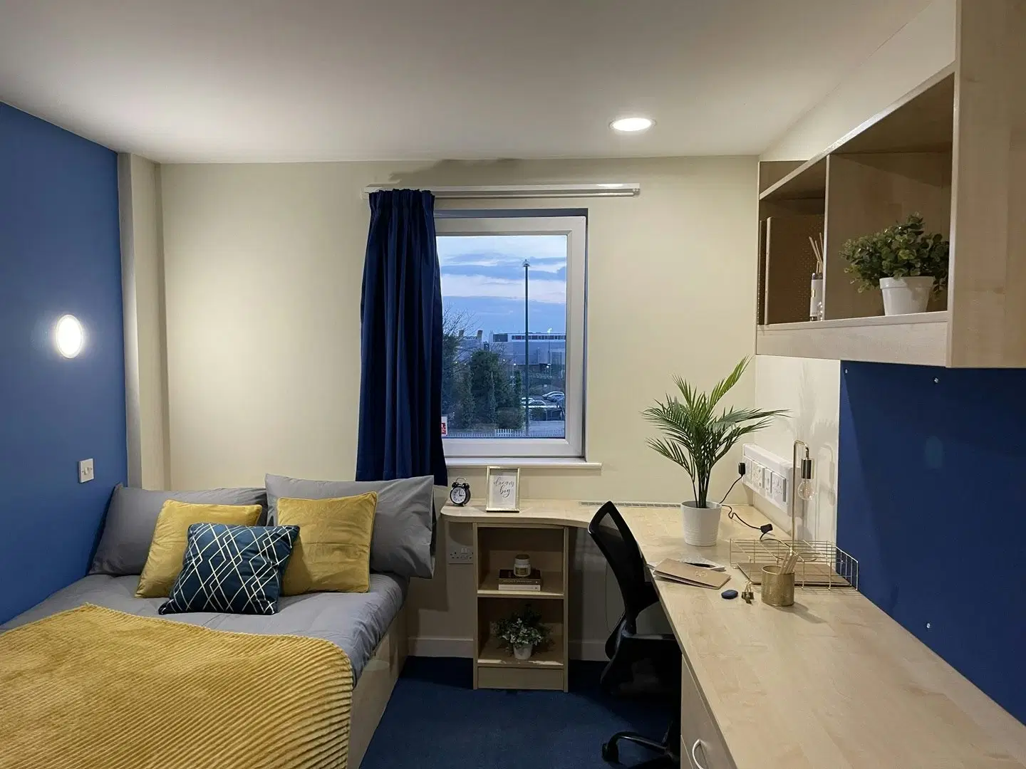 Nottingham Two, Nottingham – Ensuite Bronze