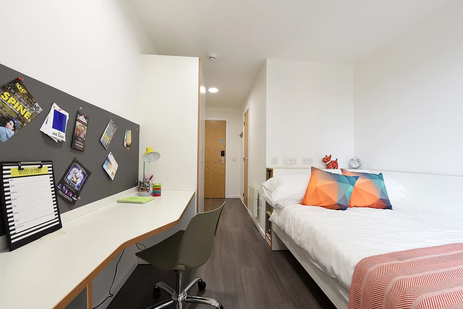 Dobbie’s Point, Glasgow – Ensuite Bronze