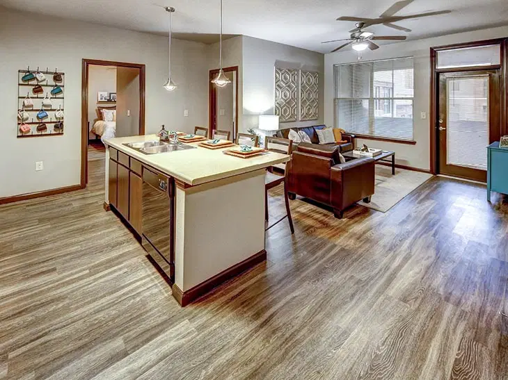 U Centre At Fry Street, Denton – Amenities