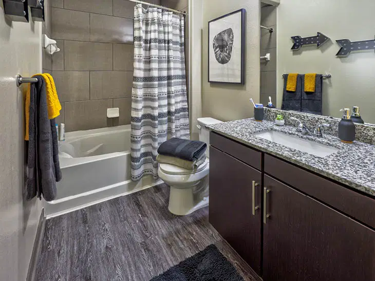 The Arlie, Arlington – Bathroom