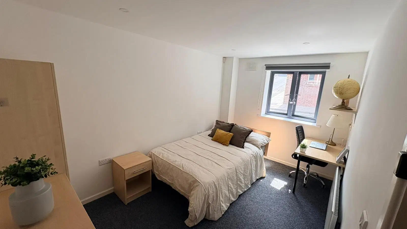 Page Apartments, Sheffield – Bedroom