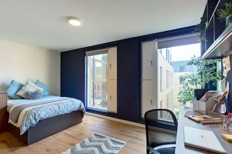 Hox Park, Egham – Luxury Plus Studio