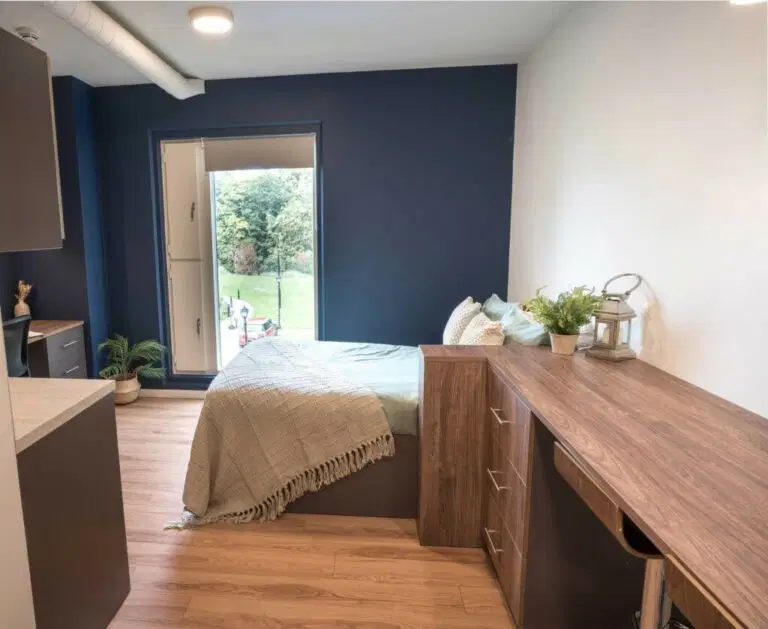 Hox Park, Egham – Premium Studio