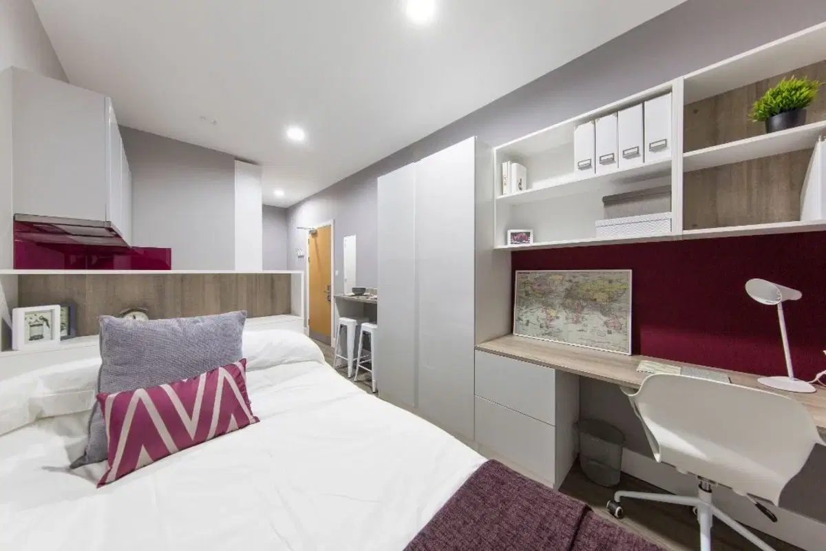 AXO Kingston, Kingston Upon Thames – Standard Studio