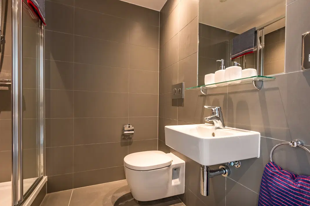 Palamon Court, Canterbury – Extra Large Premium Accessible Studio