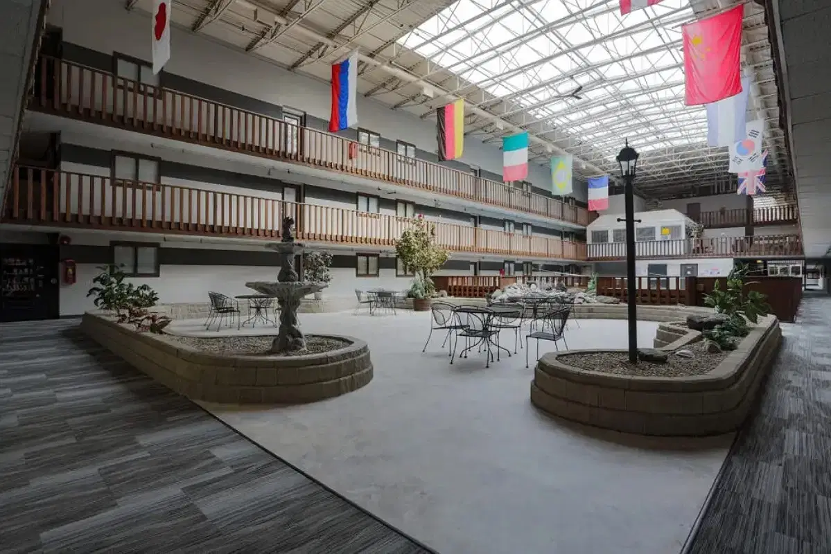 The Atrium, Urbana – Common Area