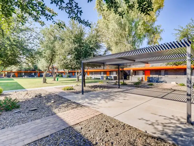 Emerson Park Apartment Homes, Tempe – Exterior