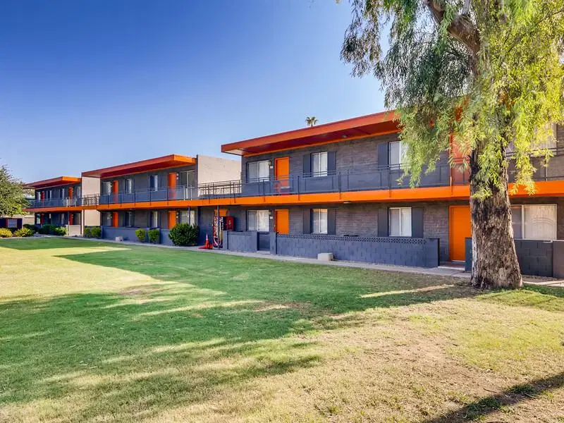 Emerson Park Apartment Homes, Tempe – Exterior