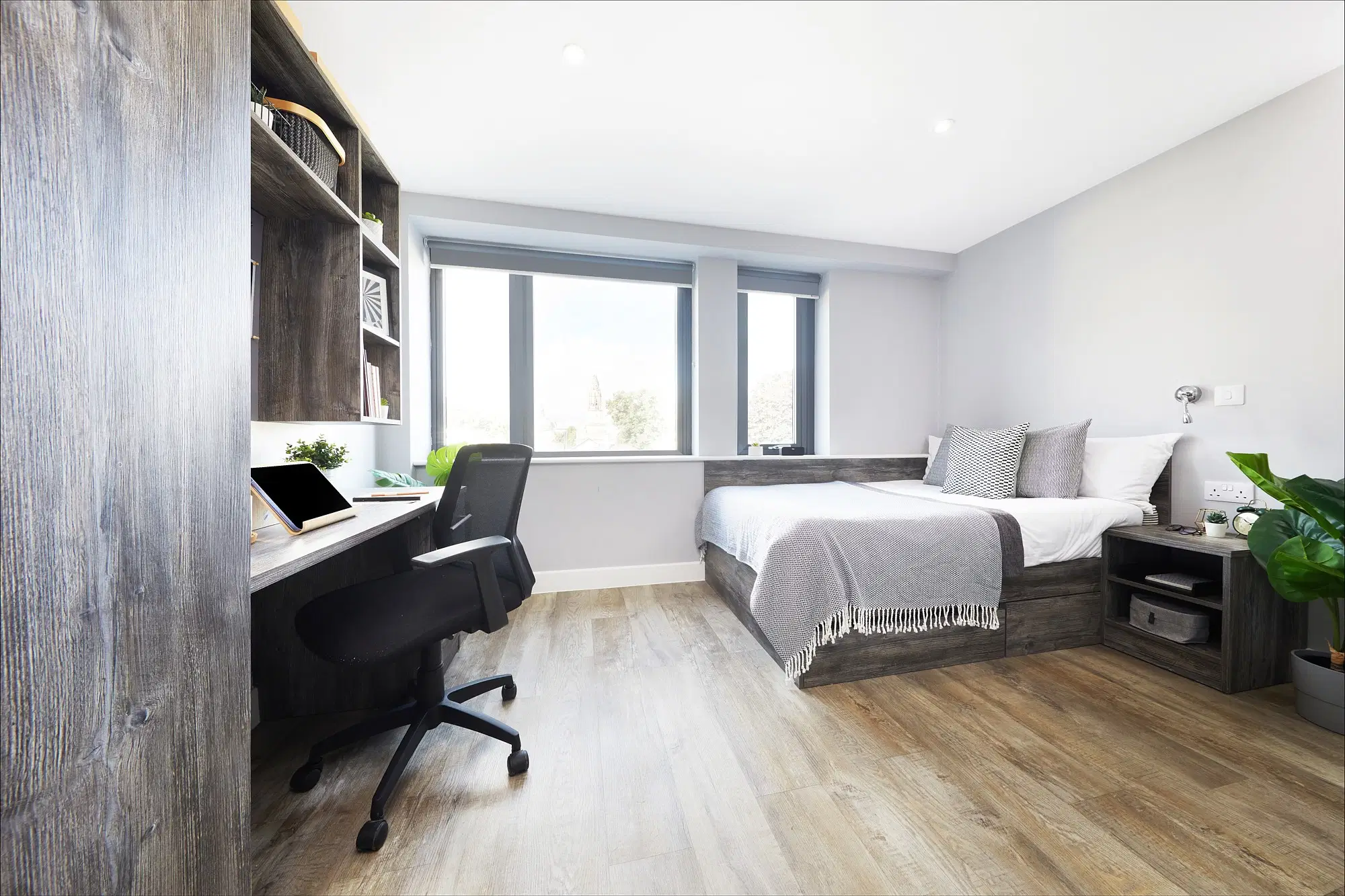 Collegiate Crown Place, Cardiff – Premium Studio