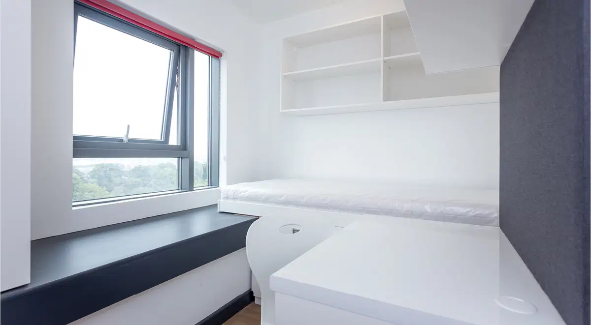 Marland House, Southampton – Studio Ruby (Single)