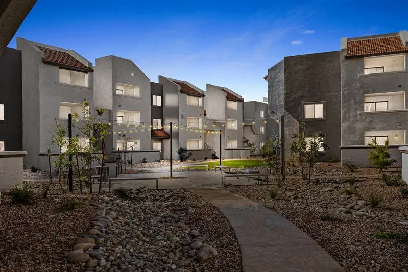 Paseo On University, Tempe – Exterior