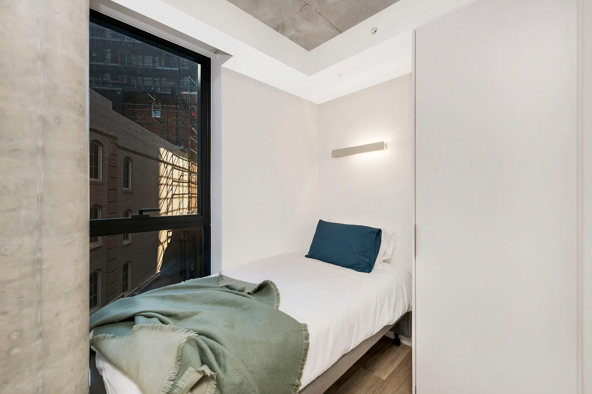 Scape Peel, Melbourne – 3 Bedroom Ensuite, King Single Bed