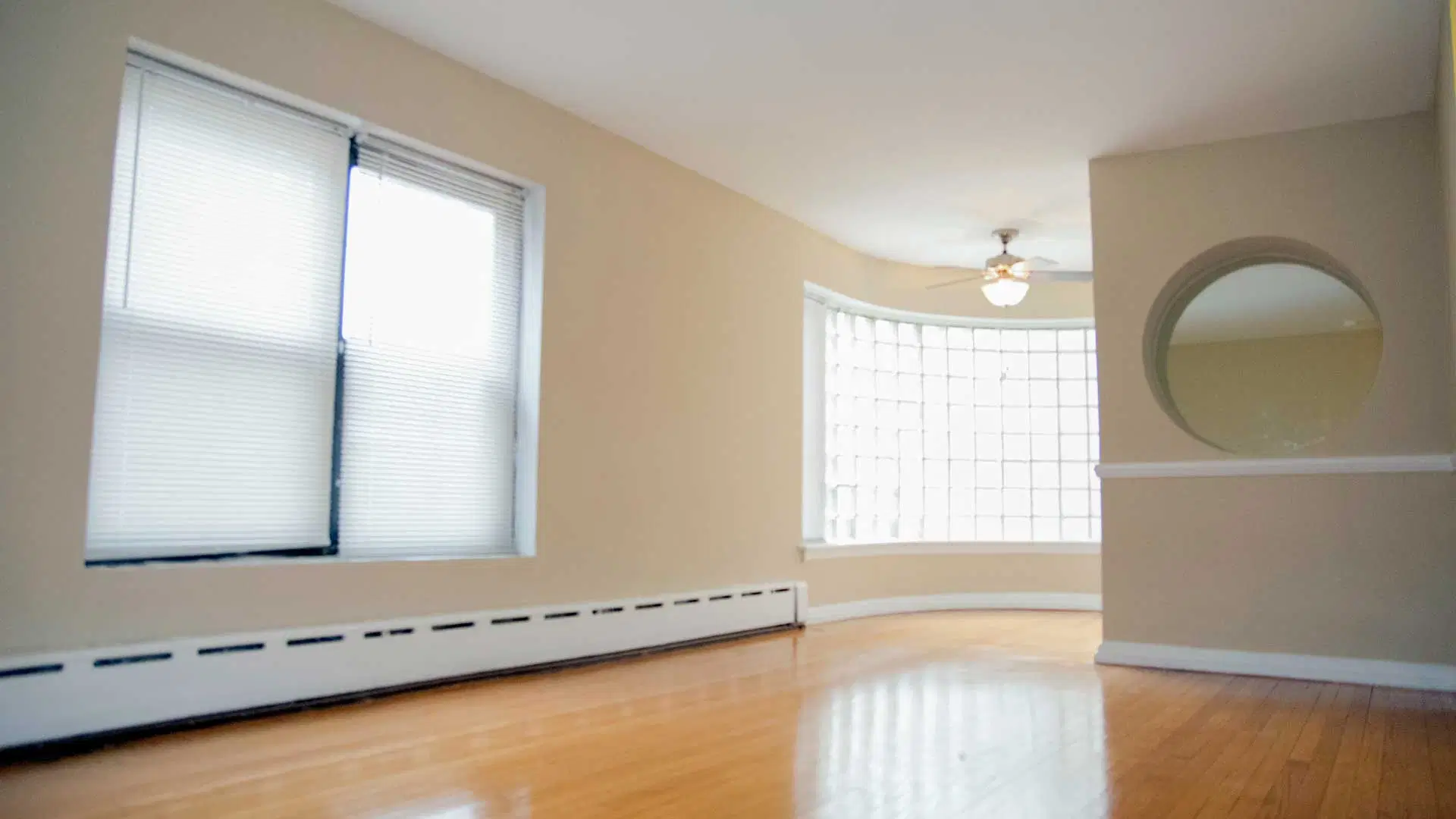 Gramercy Row, Chicago – Room