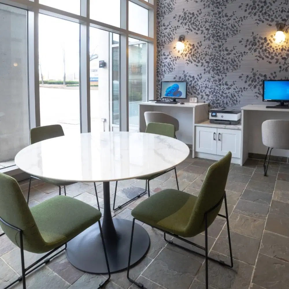 415 Premier Apartments, Evanston – Amenities