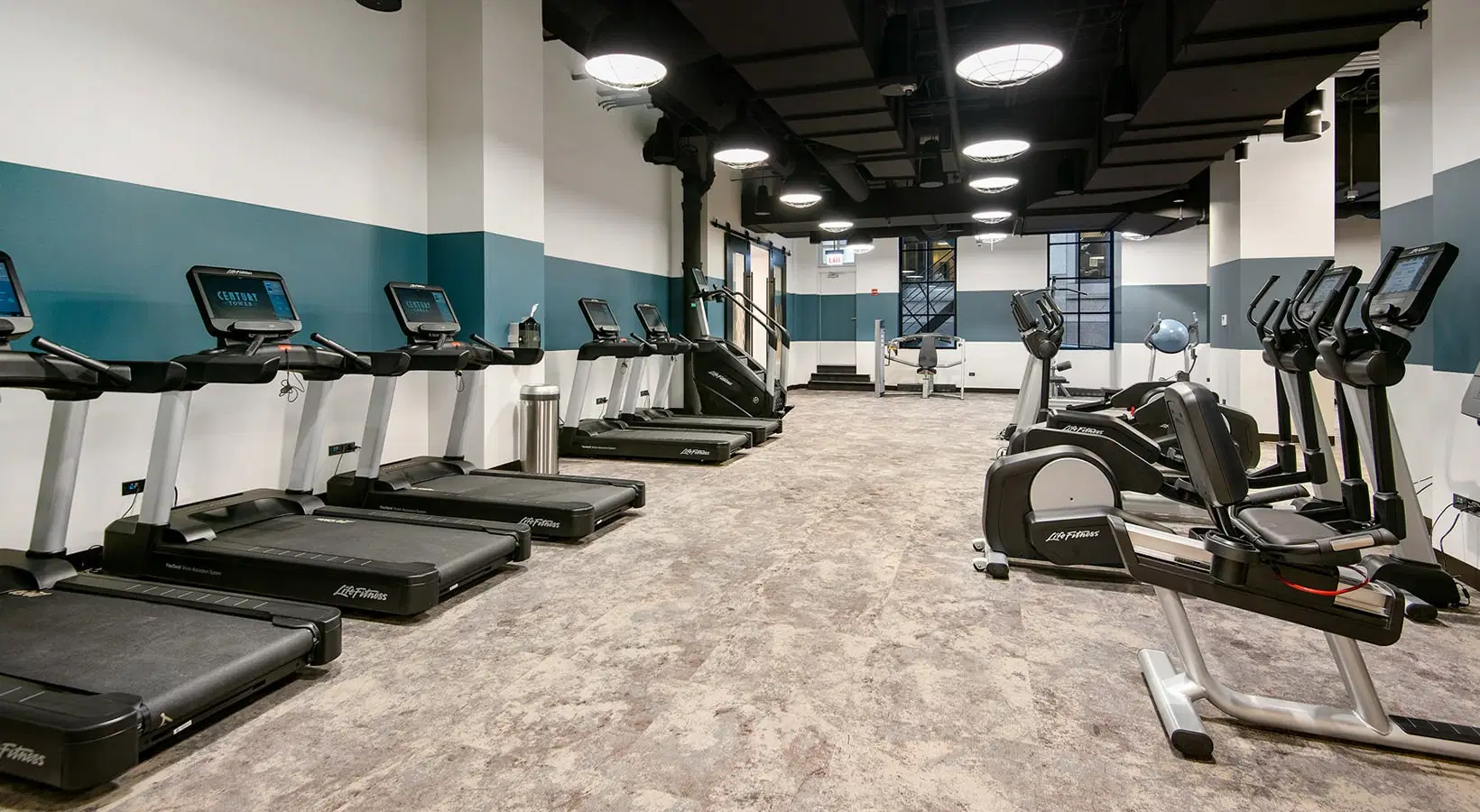 Century Tower, Chicago – Amenities