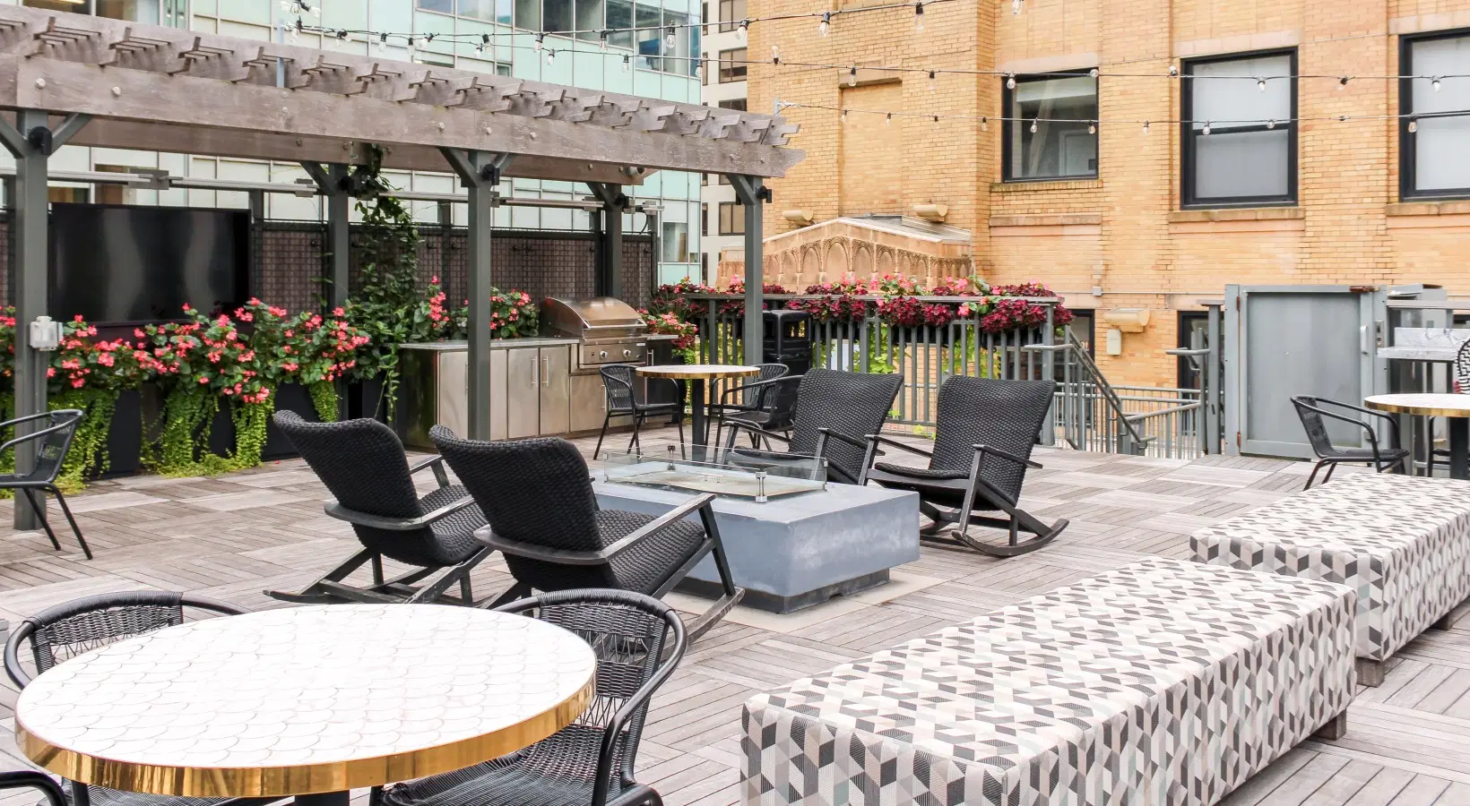 Century Tower, Chicago – Common Area