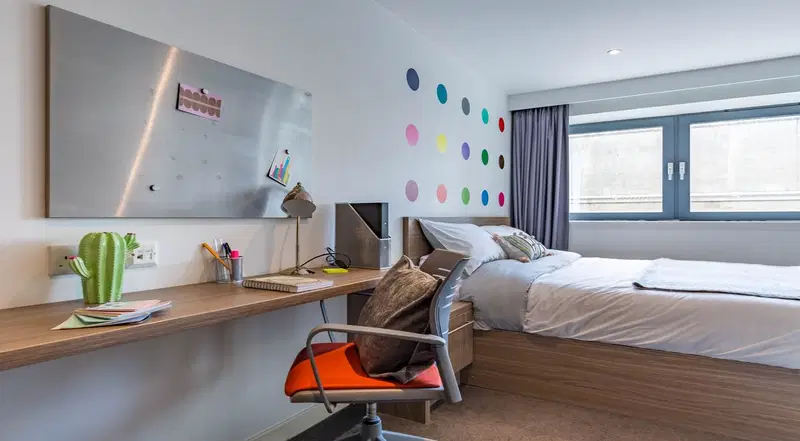 Gallery Apartments, Glasgow – Large Studio