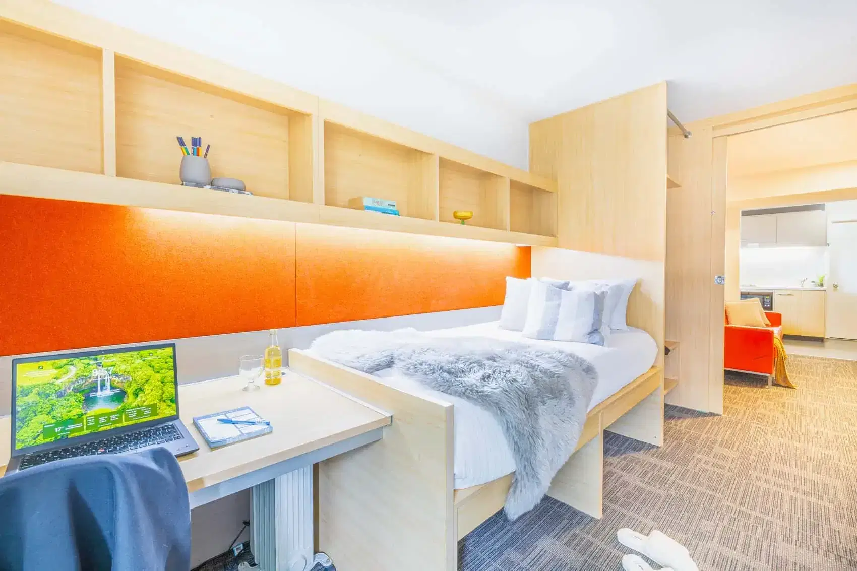 Dwell Village Melbourne City, Melbourne – 5 Bedroom Apartment